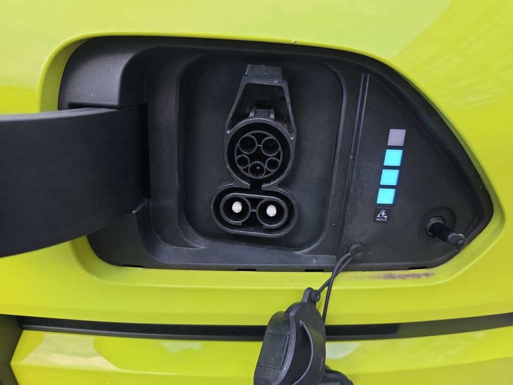 2024 Hyundai Kona view 22