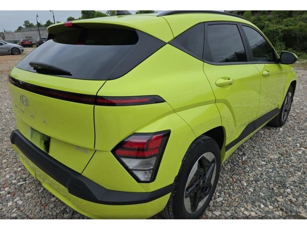 2024 Hyundai Kona view 3