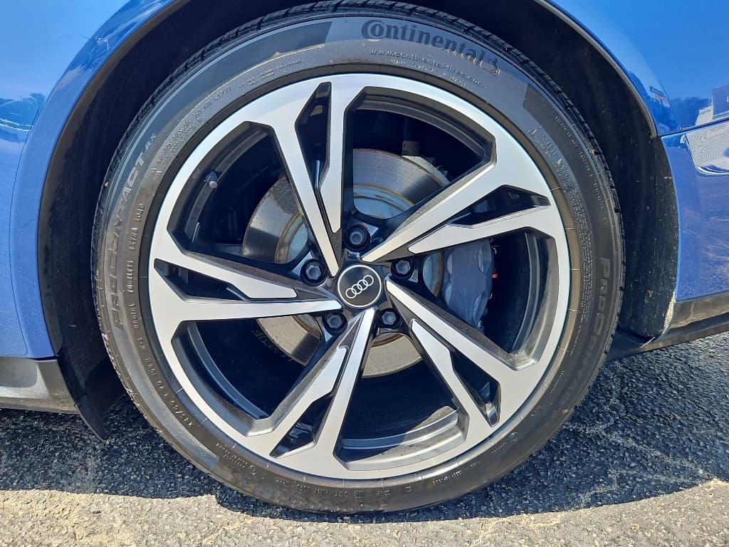 2022 Audi e-tron GT view 29