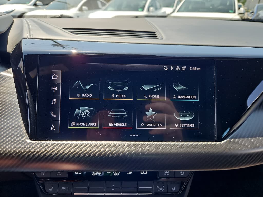 2022 Audi e-tron GT view 13