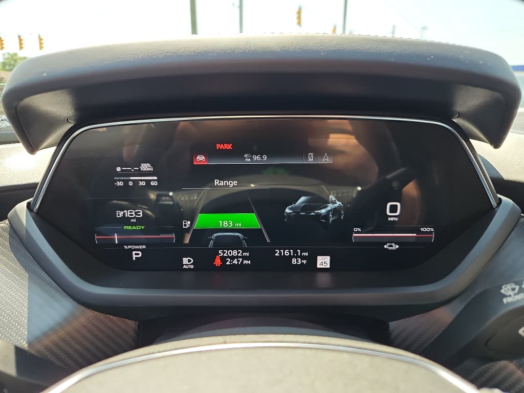 2022 Audi e-tron GT view 9