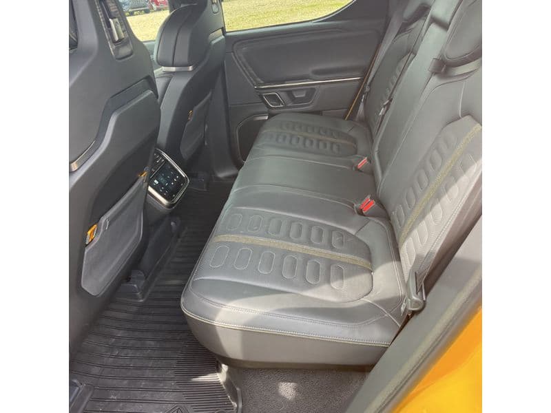 2022 Rivian R1T view 5
