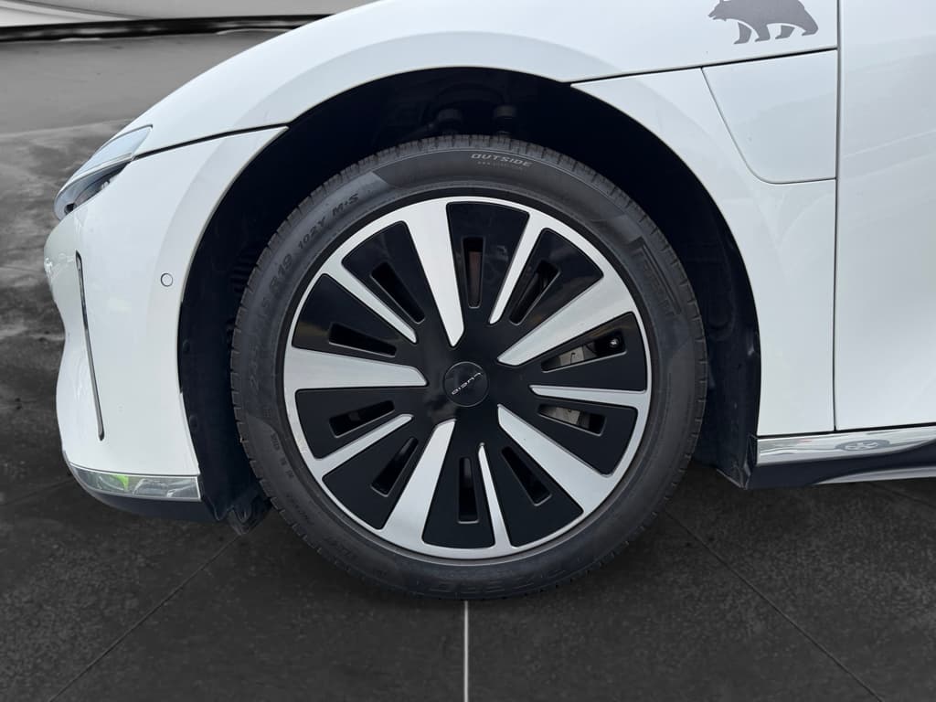 2023 Lucid Air view 36
