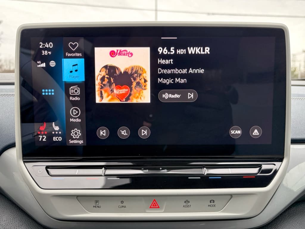 2023 Volkswagen ID.4 view 12