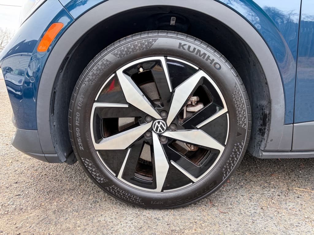 2023 Volkswagen ID.4 view 33