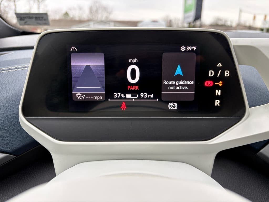 2023 Volkswagen ID.4 view 9