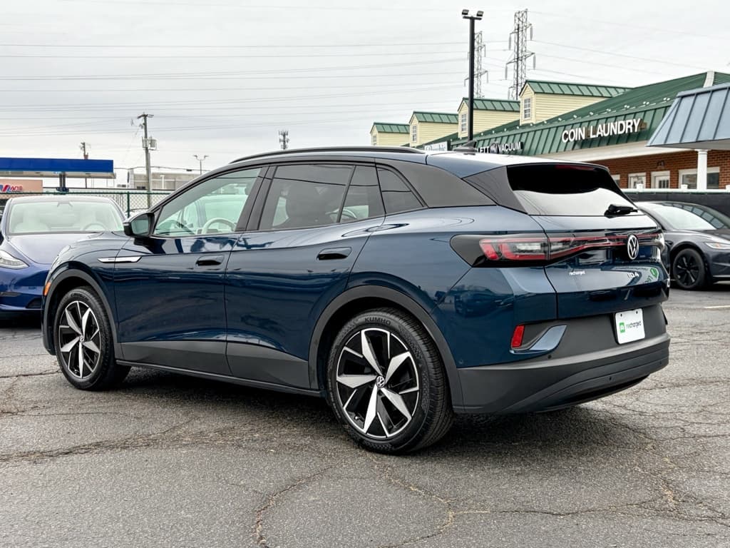 2023 Volkswagen ID.4 view 2