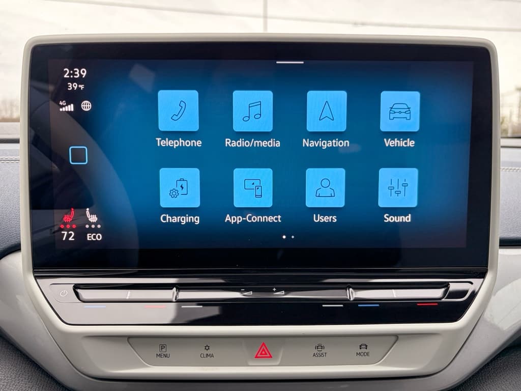 2023 Volkswagen ID.4 view 10