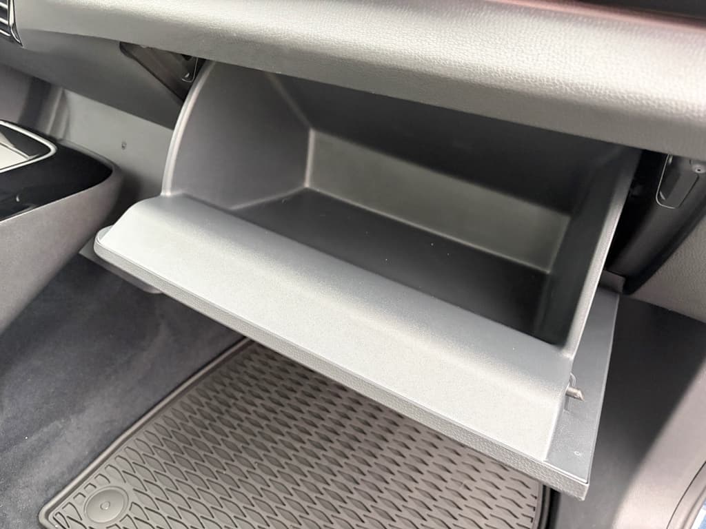 2023 Volkswagen ID.4 view 20