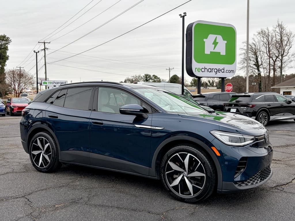 2023 Volkswagen ID.4 view 4