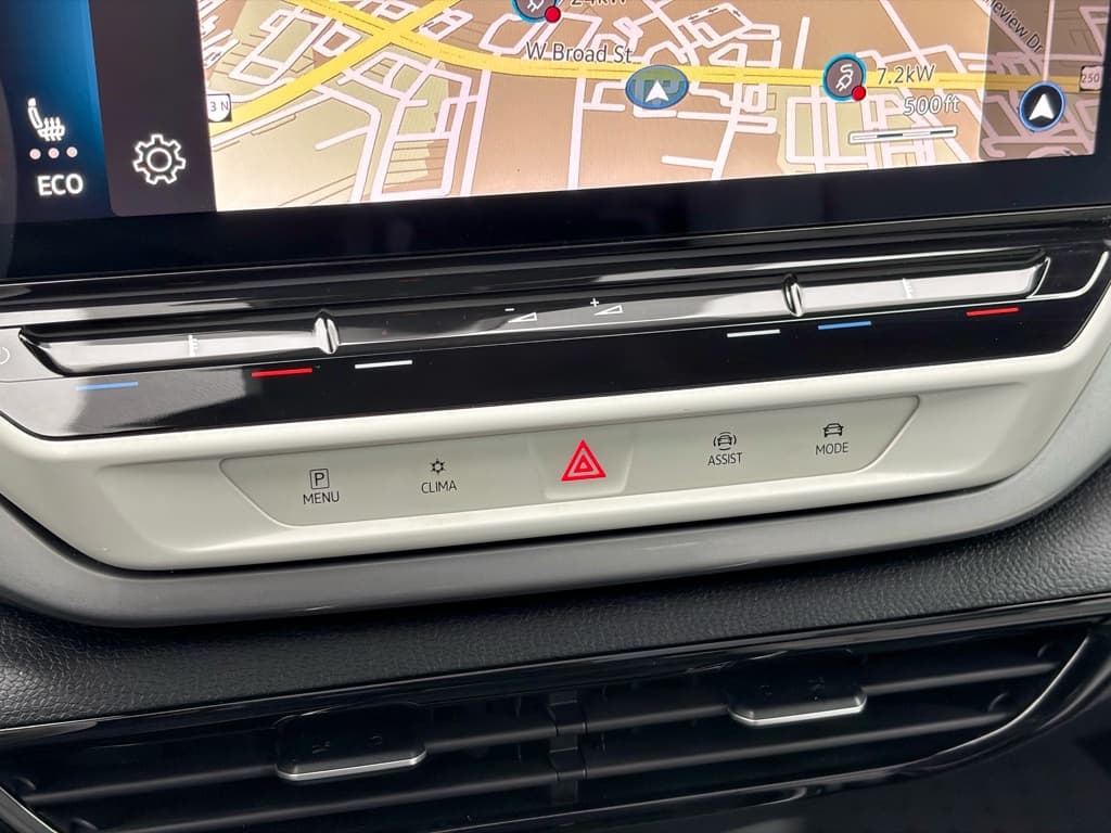 2023 Volkswagen ID.4 view 15