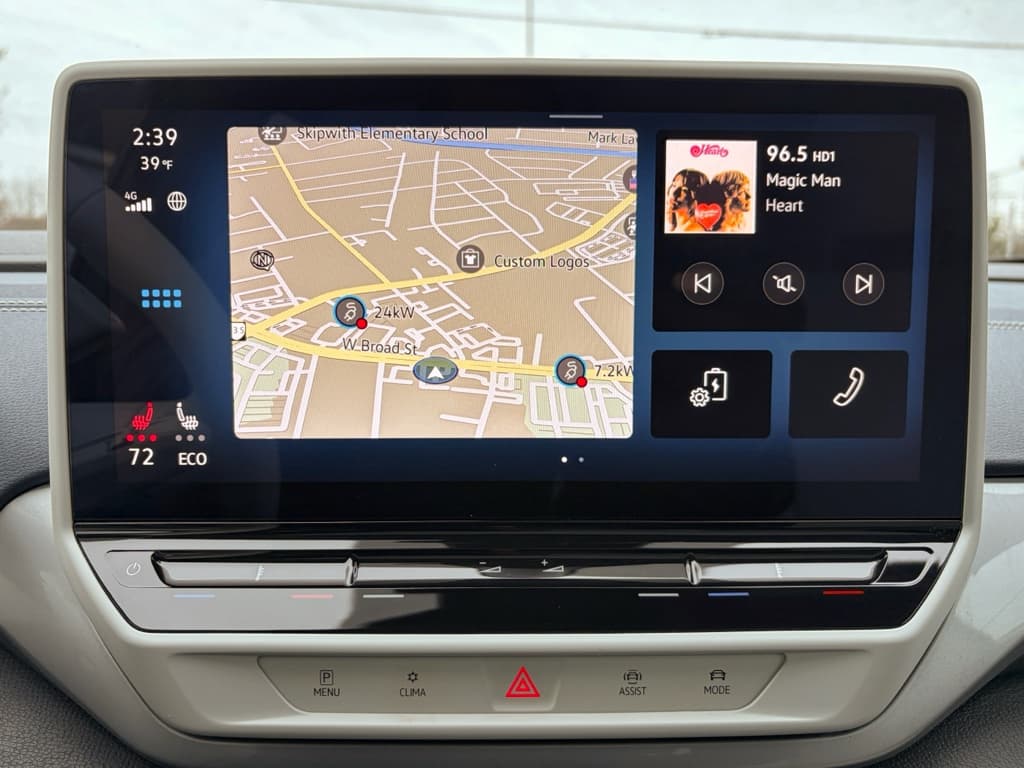 2023 Volkswagen ID.4 view 13