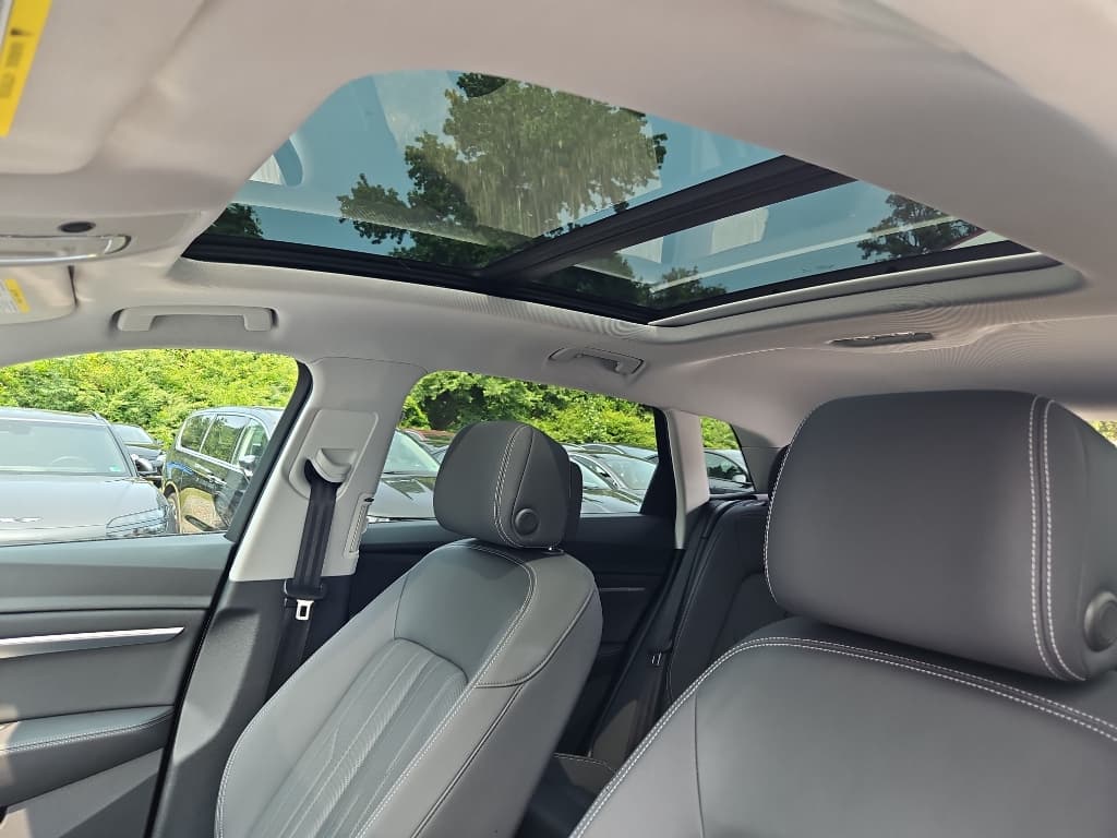 2021 Audi e-tron view 19