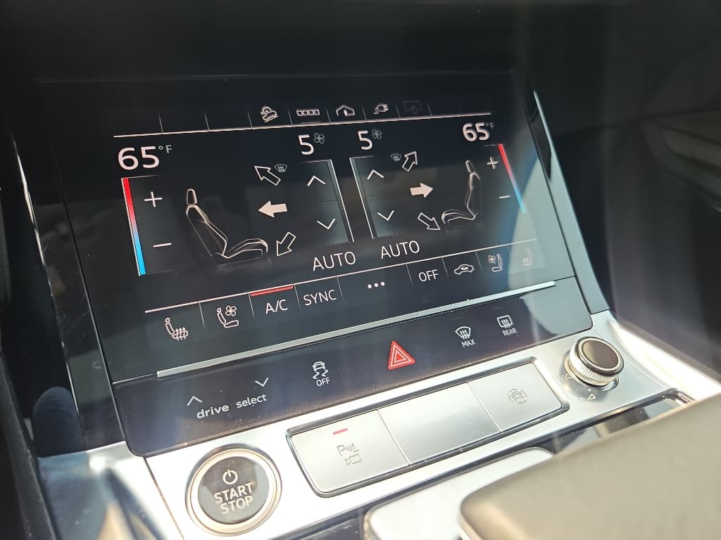 2021 Audi e-tron view 16