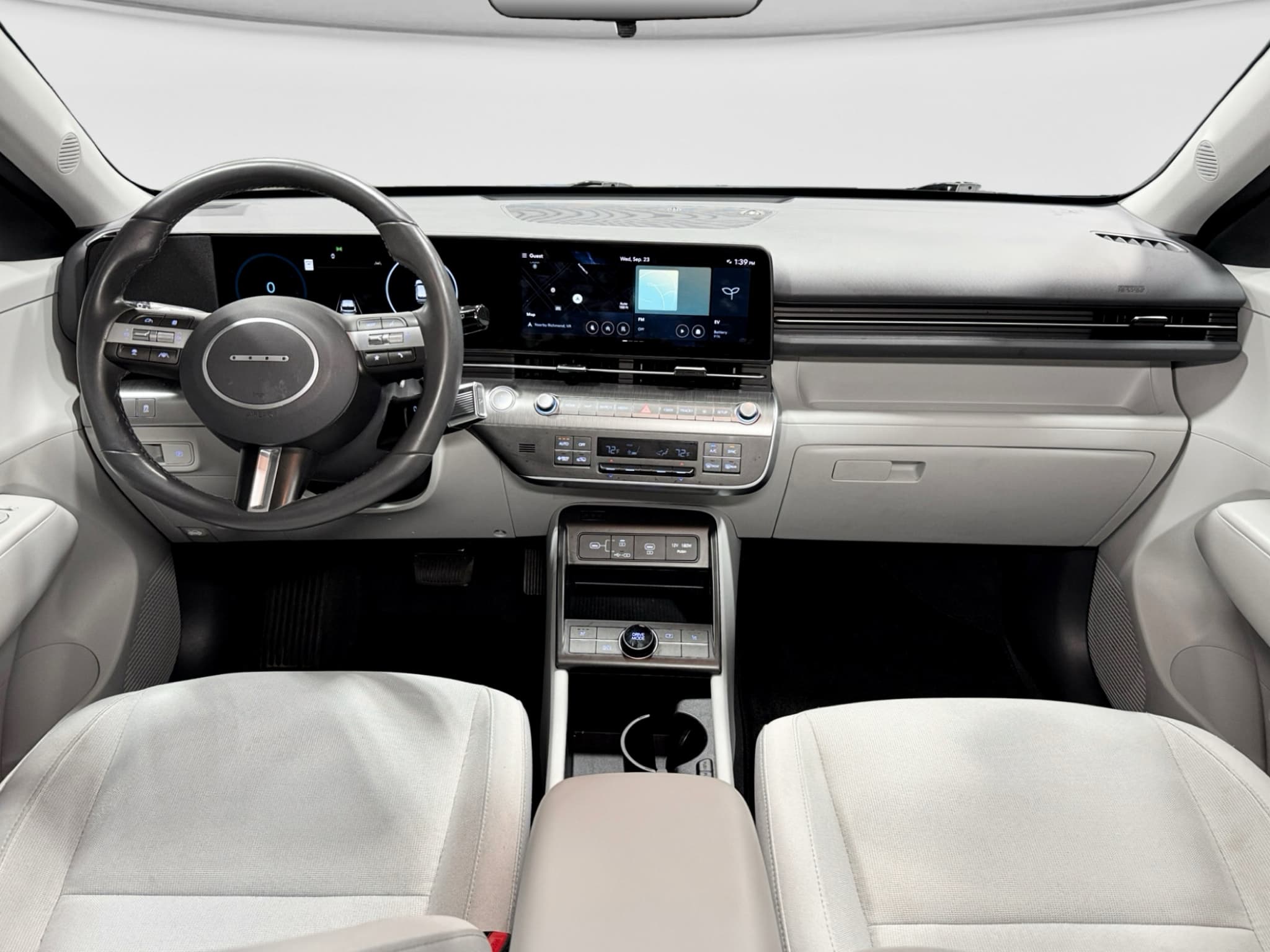 2024 Hyundai Kona view 17
