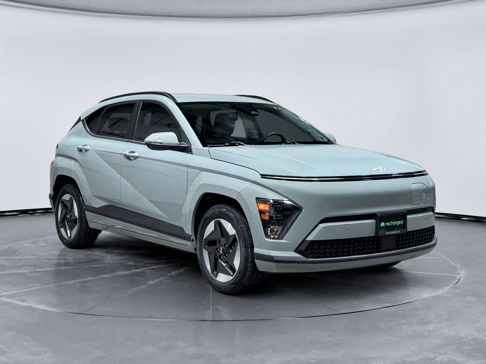 2024 Hyundai Kona view 4