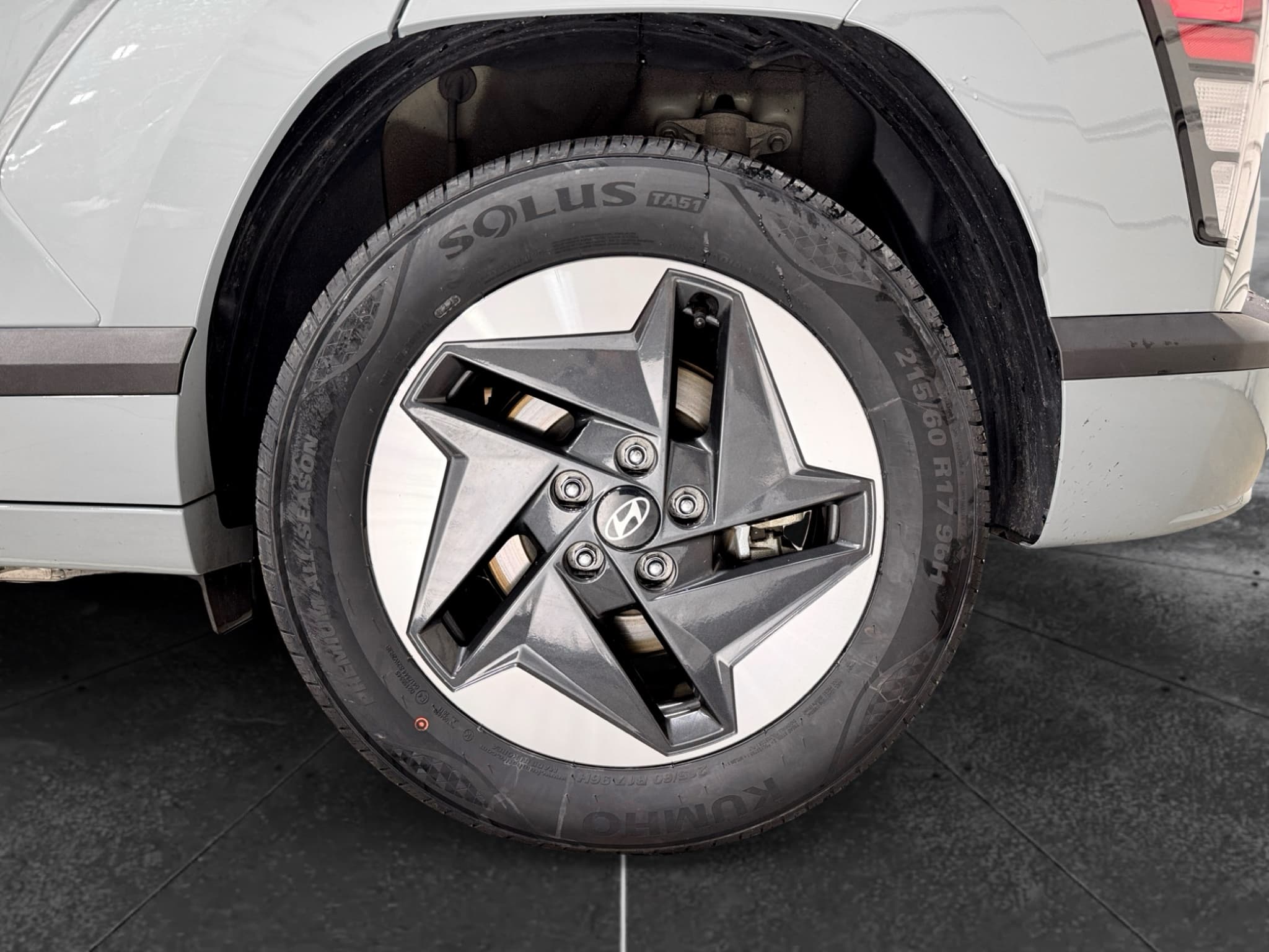 2024 Hyundai Kona view 34