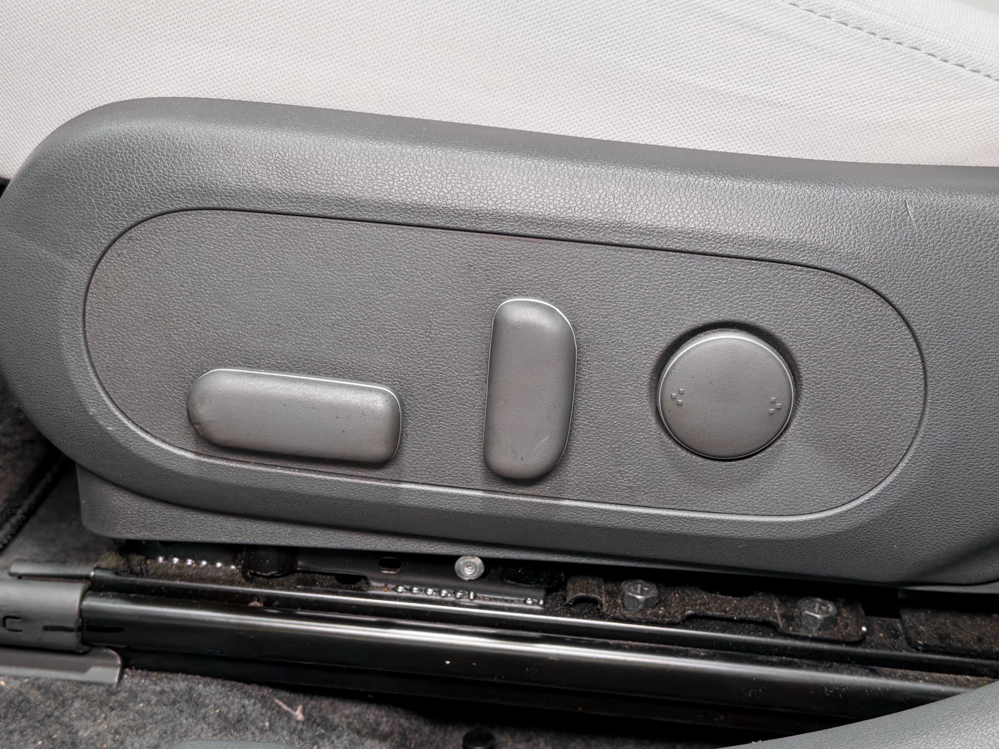 2024 Hyundai Kona view 7