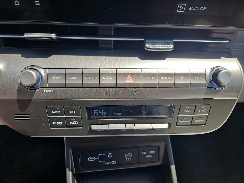 2024 Hyundai Kona view 14