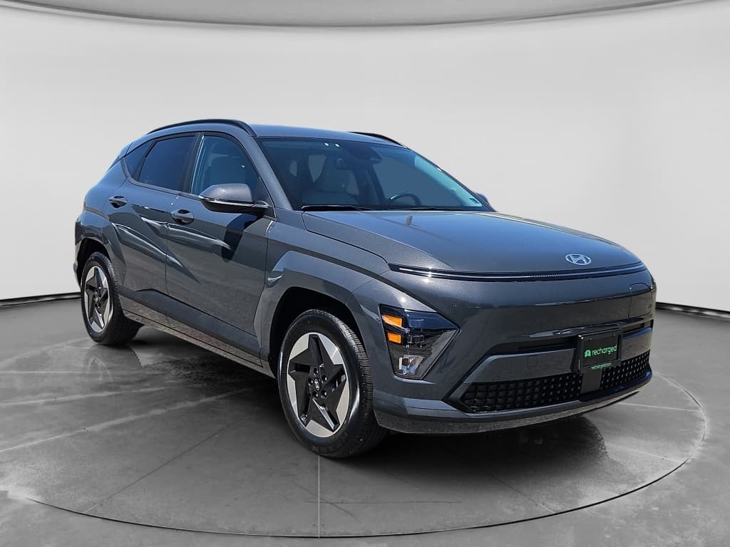 2024 Hyundai Kona view 4