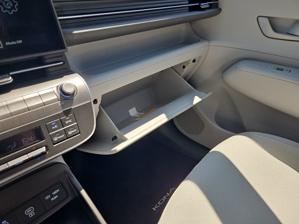 2024 Hyundai Kona view 19