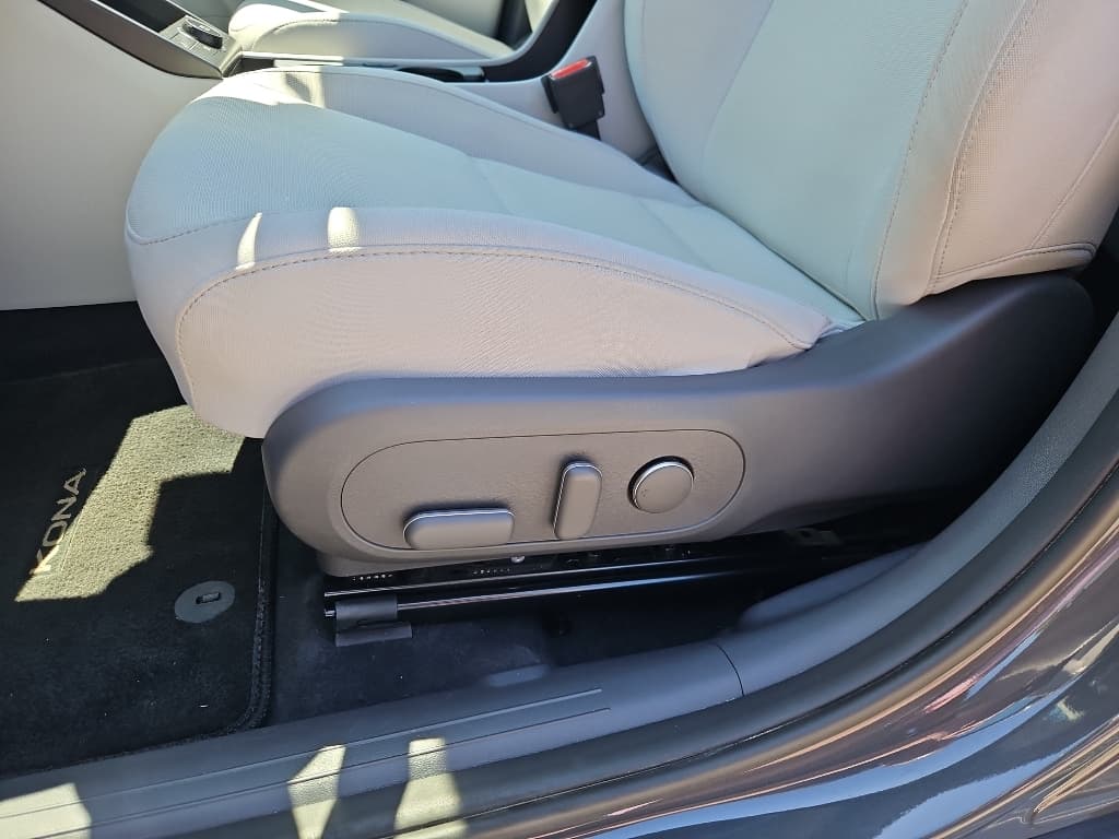 2024 Hyundai Kona view 6