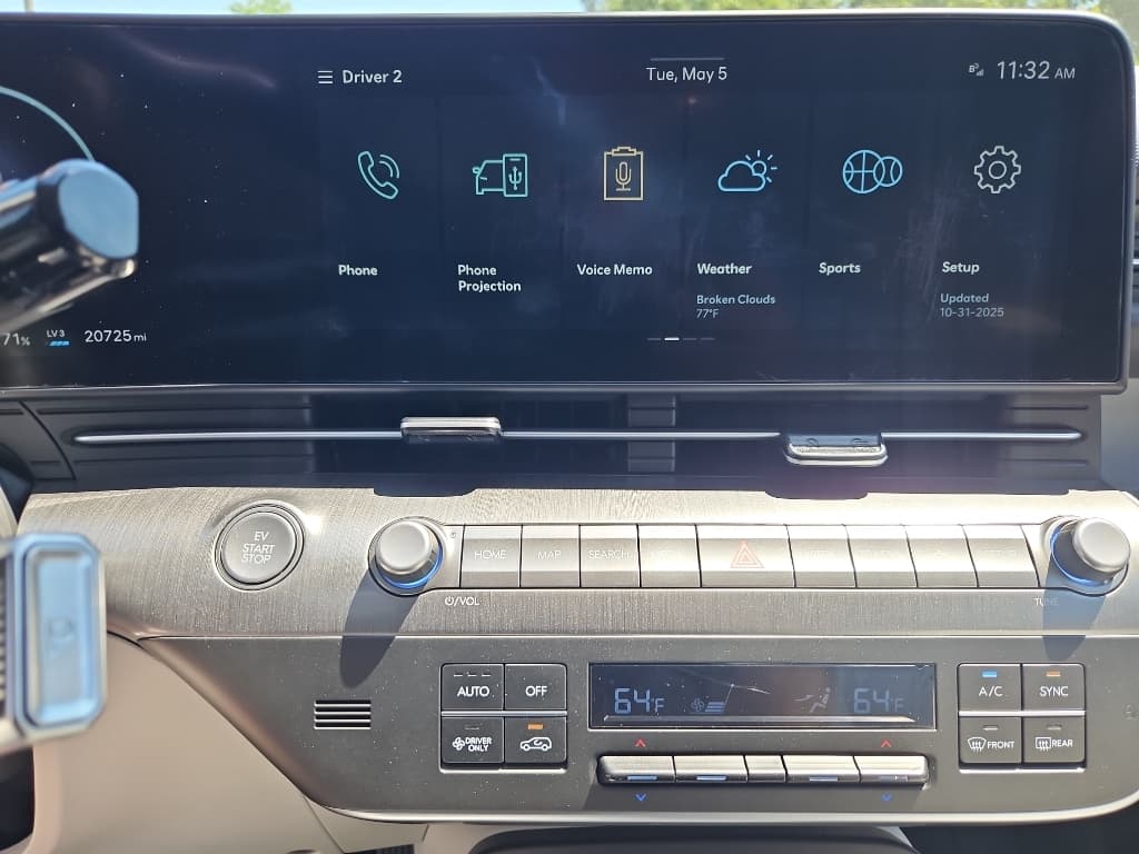 2024 Hyundai Kona view 10