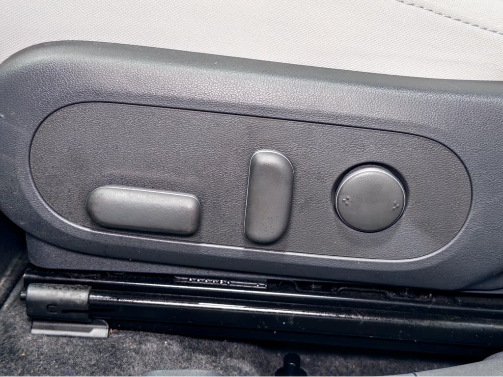 2024 Hyundai Kona view 6