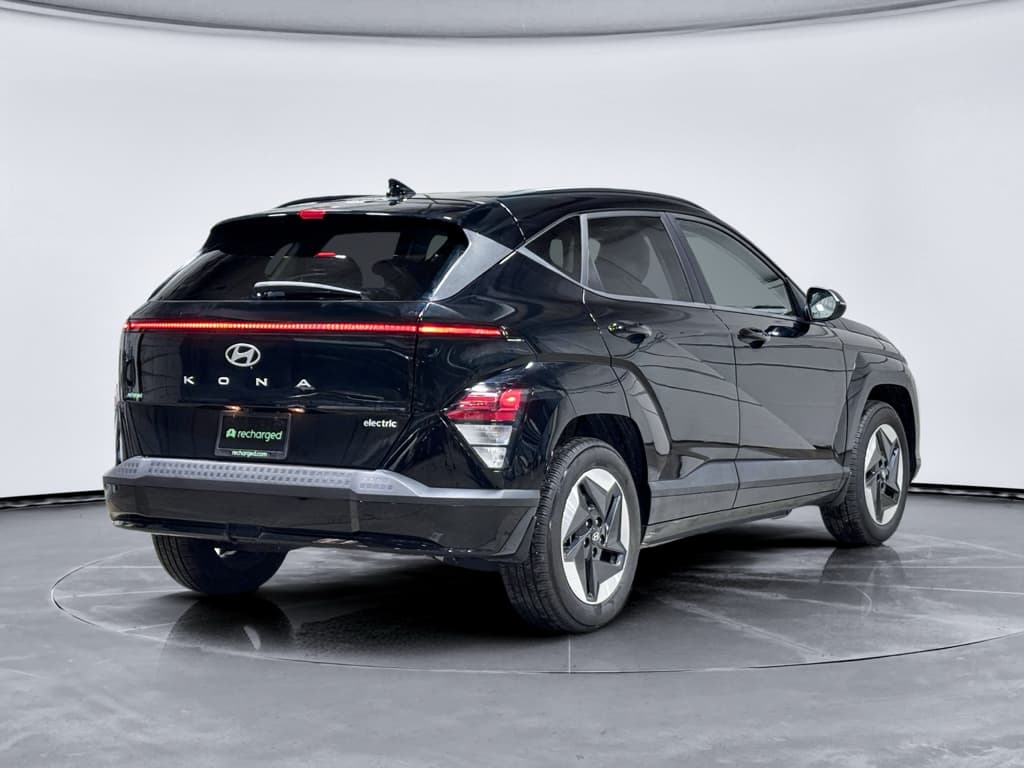 2024 Hyundai Kona view 3