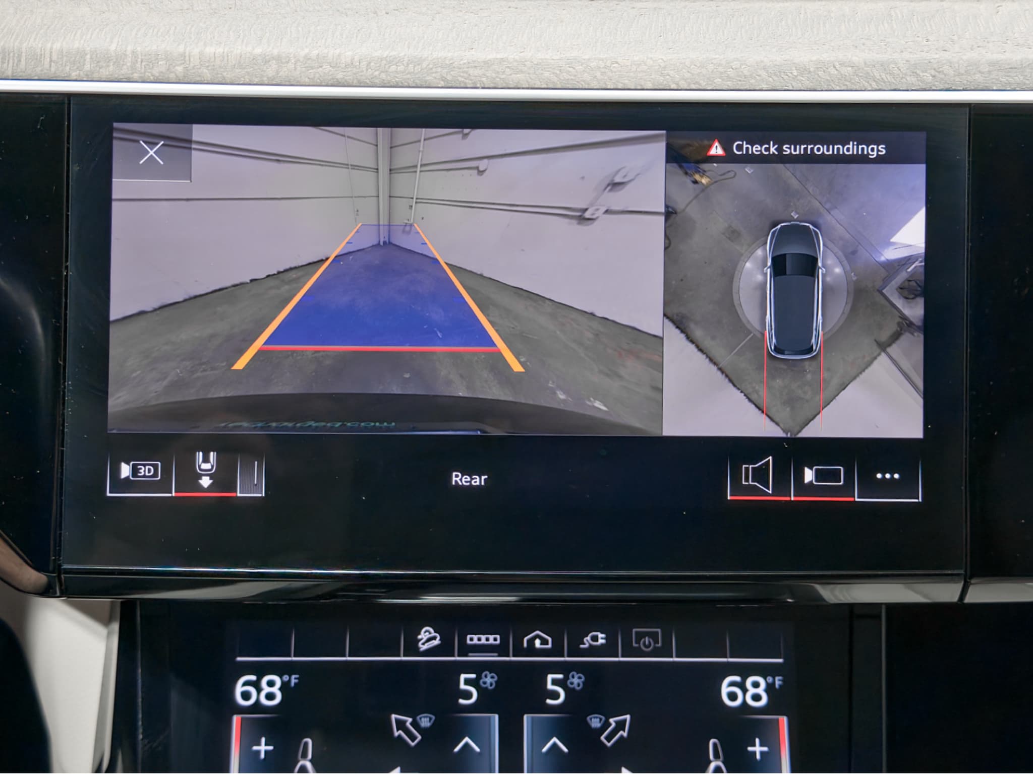 2024 Audi Q8 e-tron view 15