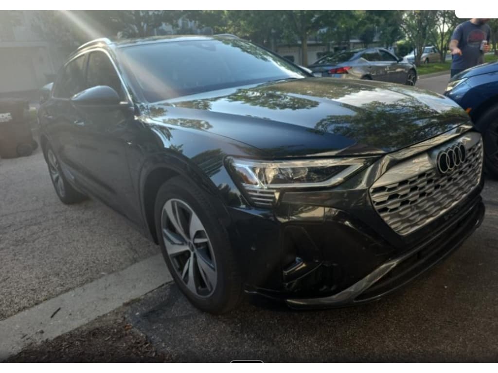 2024 Audi Q8 e-tron