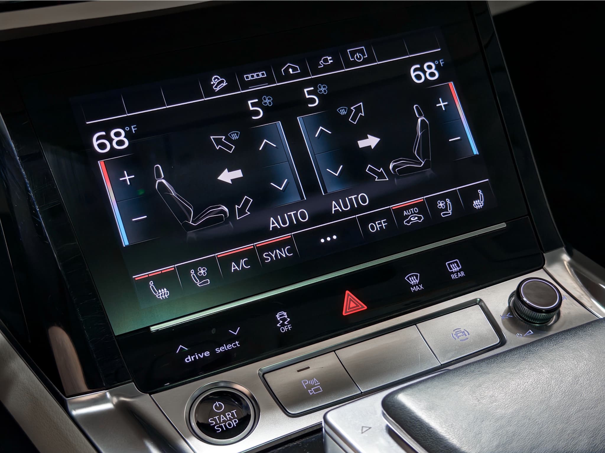 2024 Audi Q8 e-tron view 16
