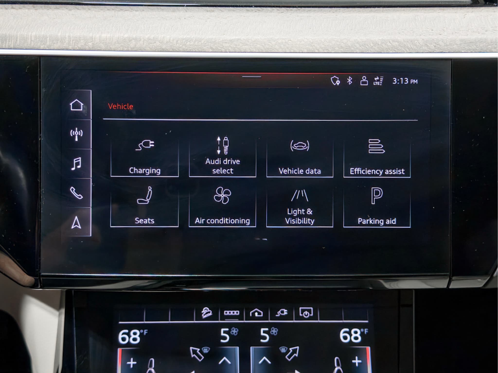 2024 Audi Q8 e-tron view 14