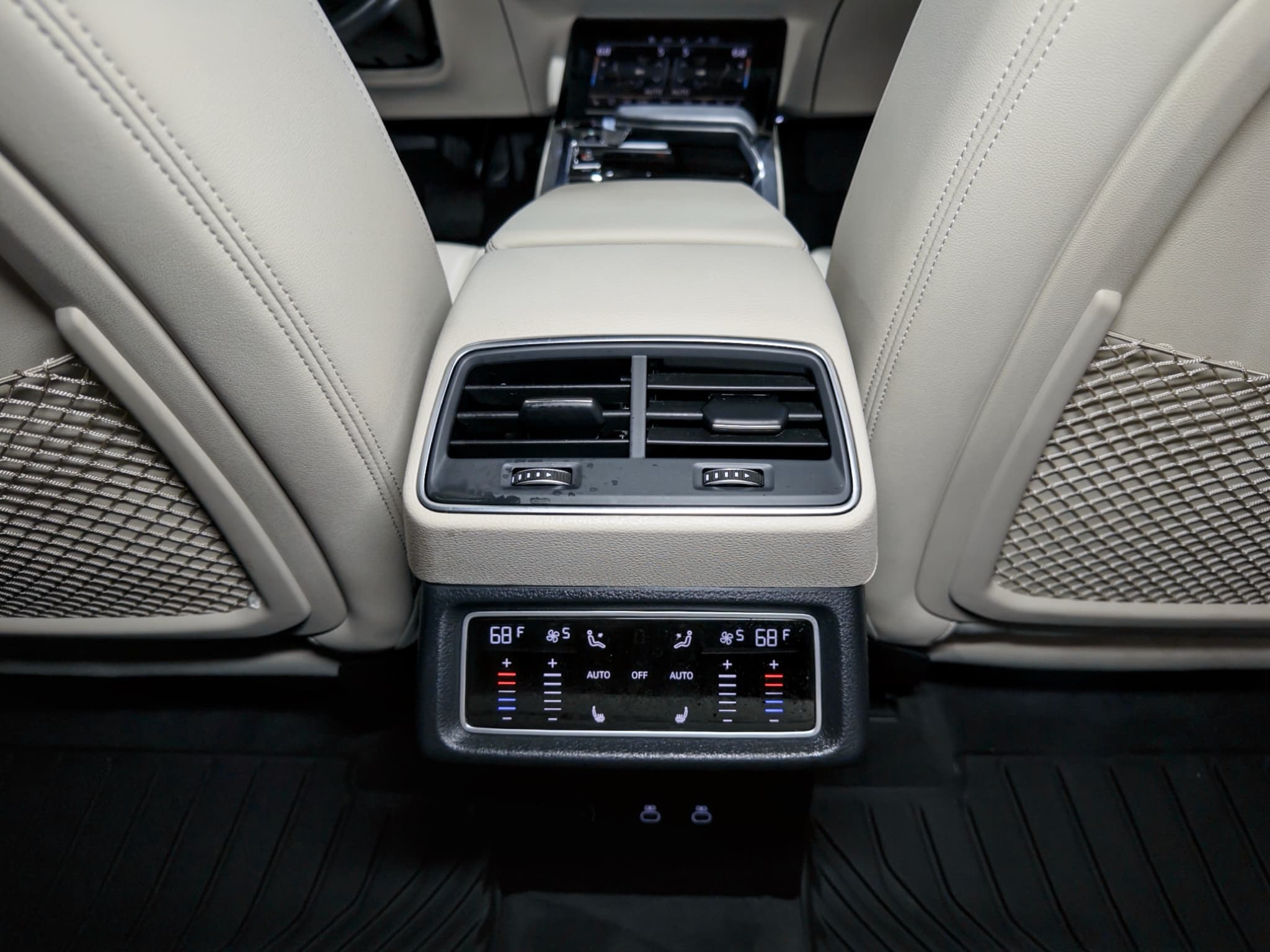 2024 Audi Q8 e-tron view 22