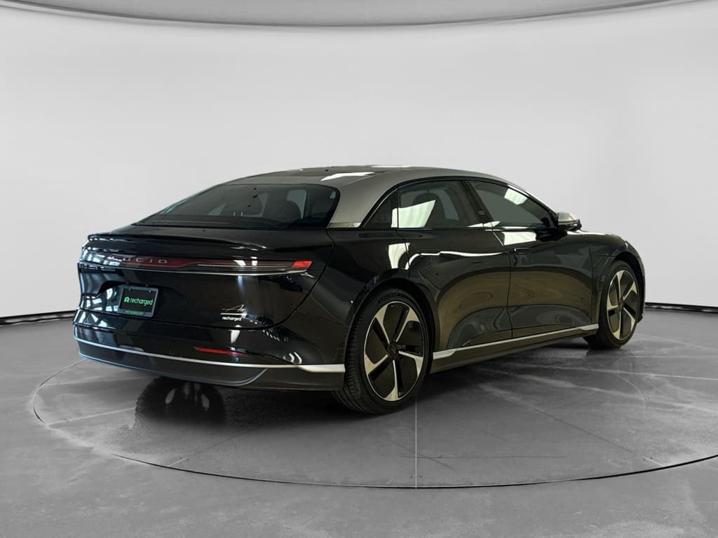 2022 Lucid Air view 4