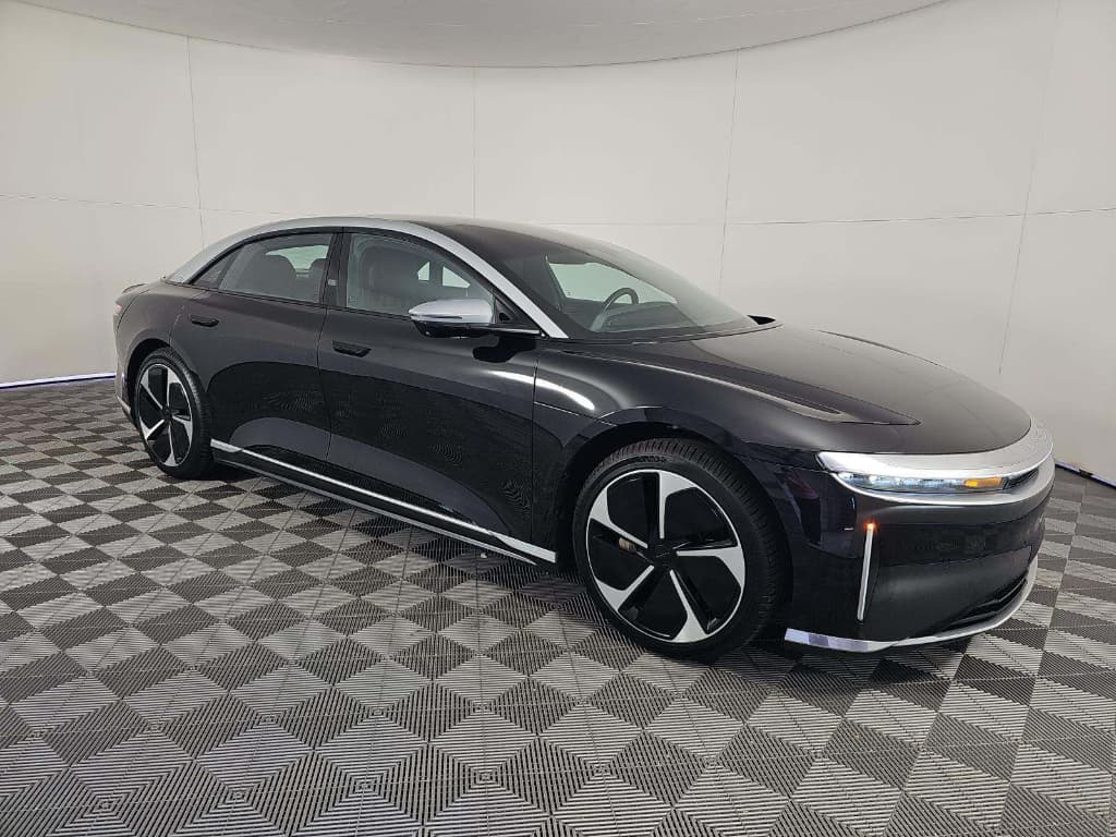 2022 Lucid Air view 2
