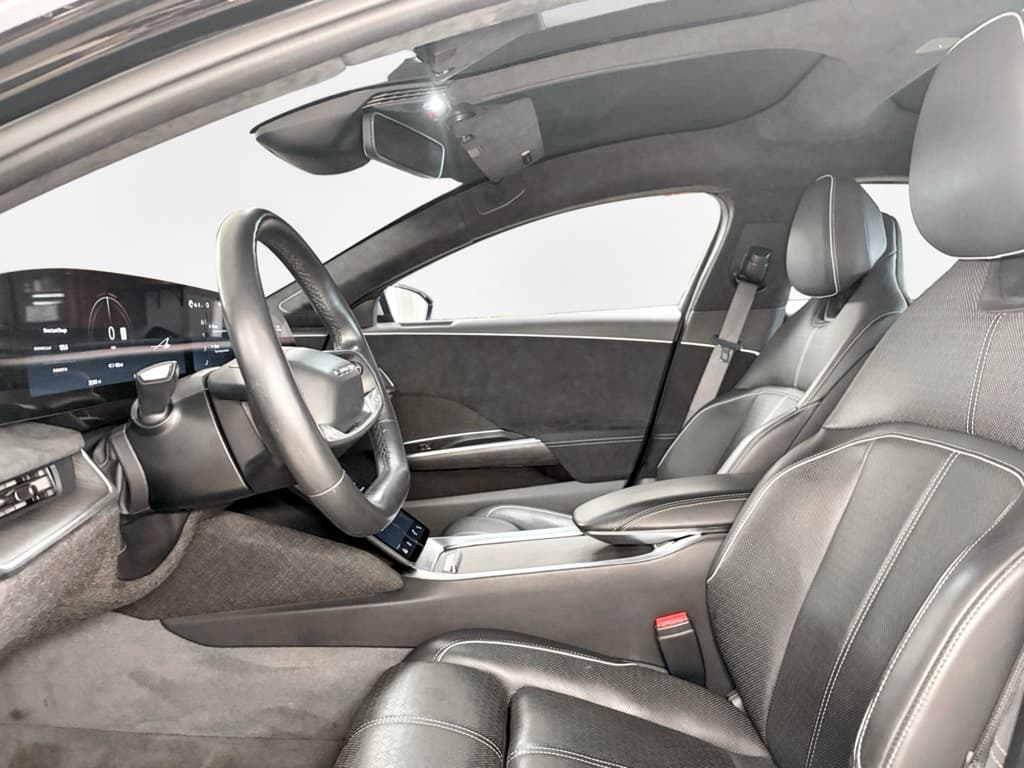 2022 Lucid Air view 15