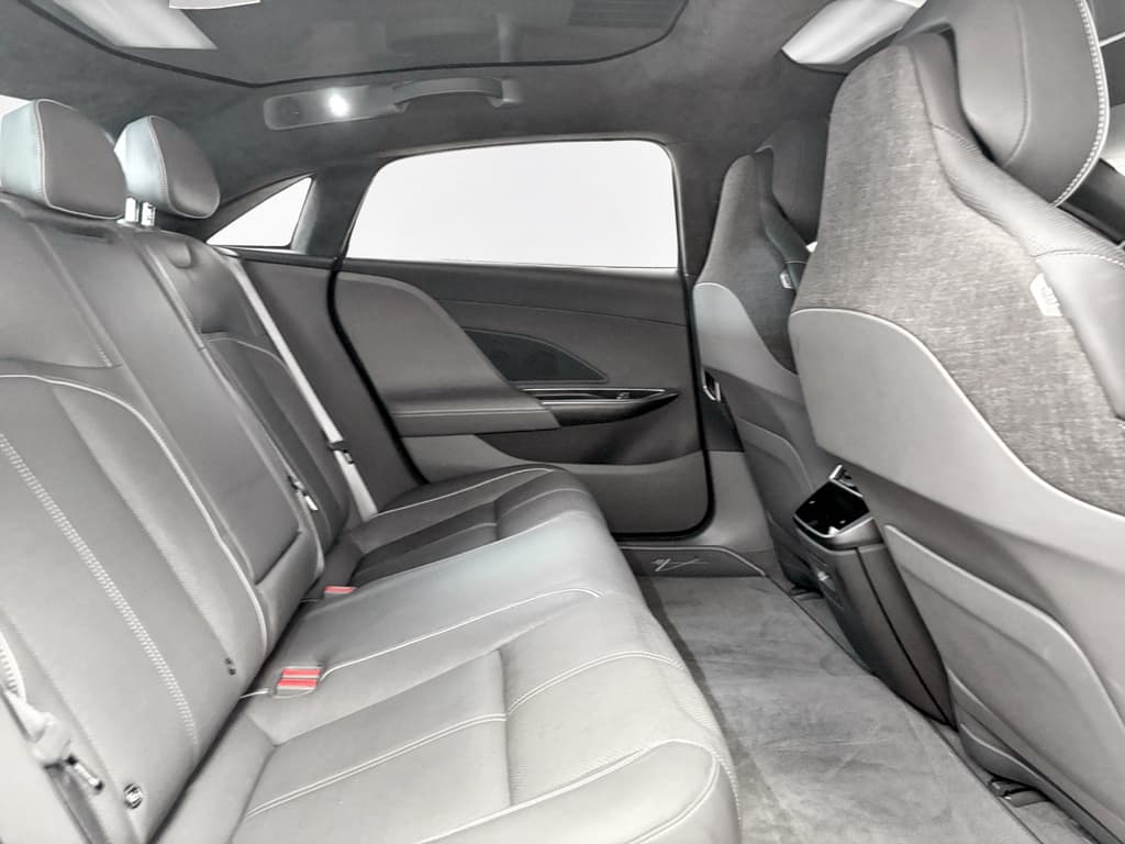 2022 Lucid Air view 20