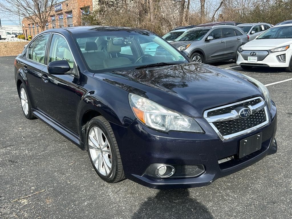 2013 Subaru Legacy view 4