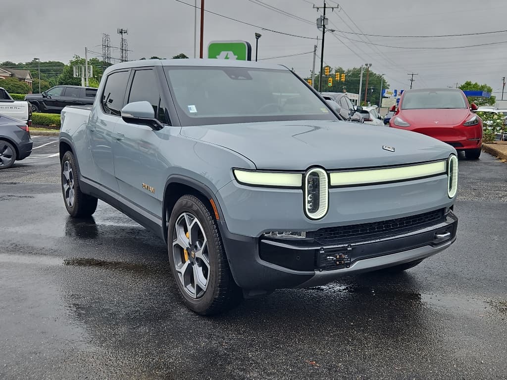2022 Rivian R1T view 4