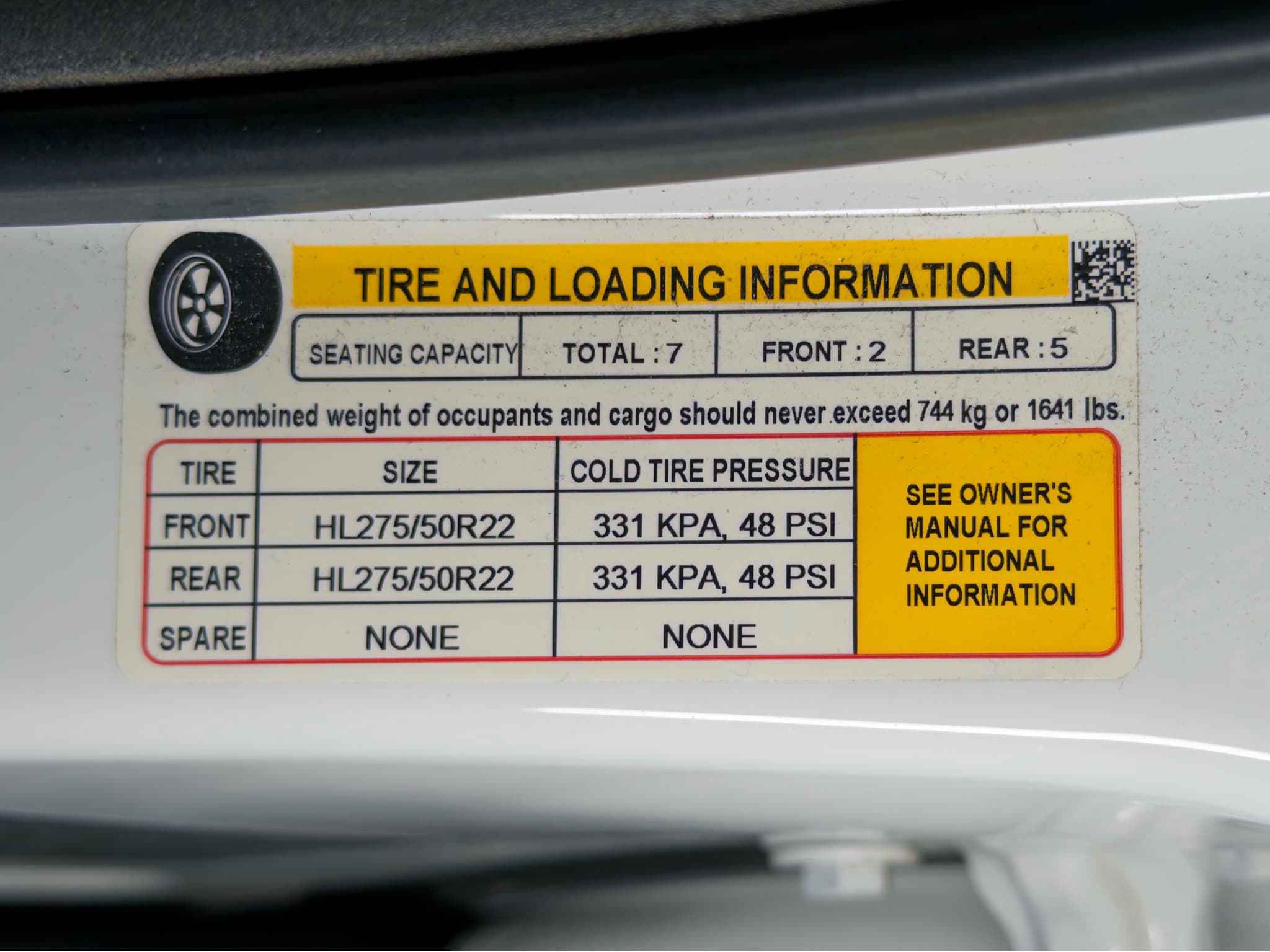 2023 Rivian R1S view 31