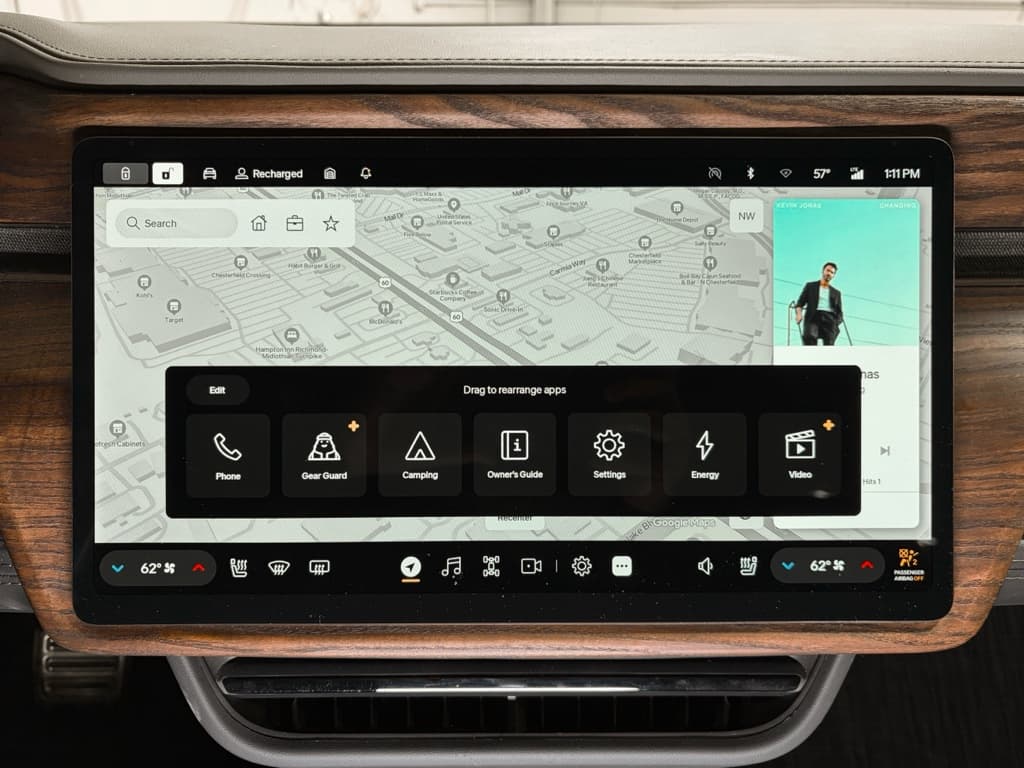 2022 Rivian R1T view 15