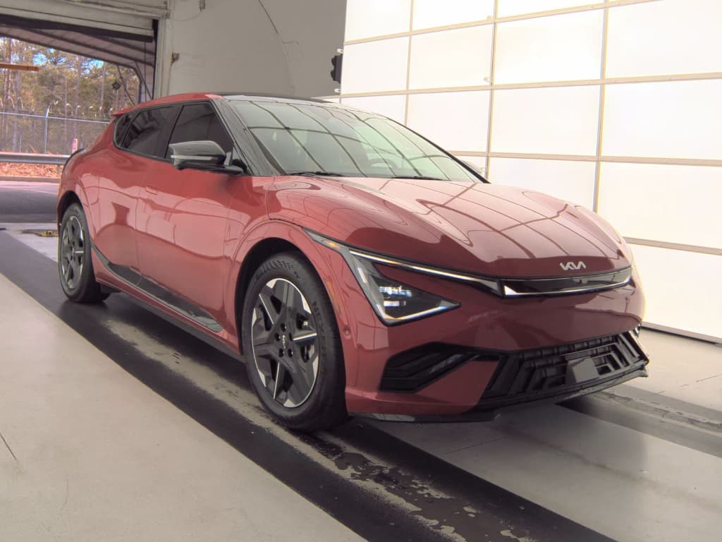 2025 Kia EV6 view 2