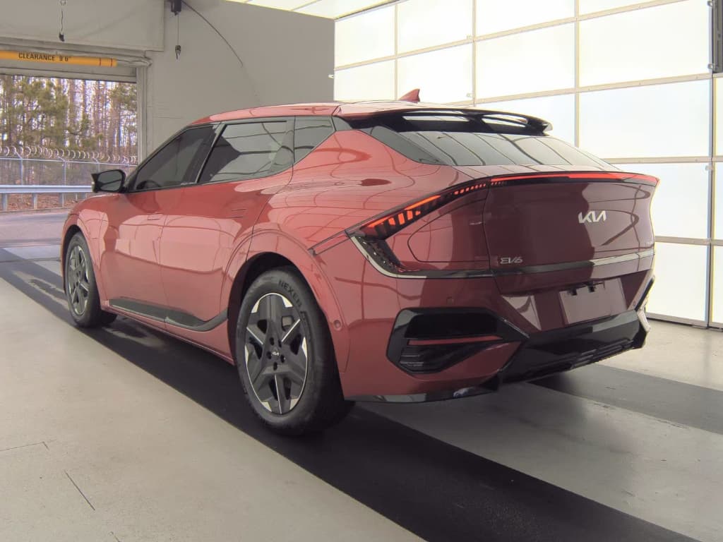 2025 Kia EV6 view 4