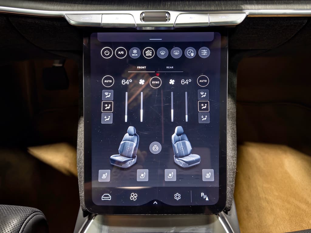2022 Lucid Air view 16