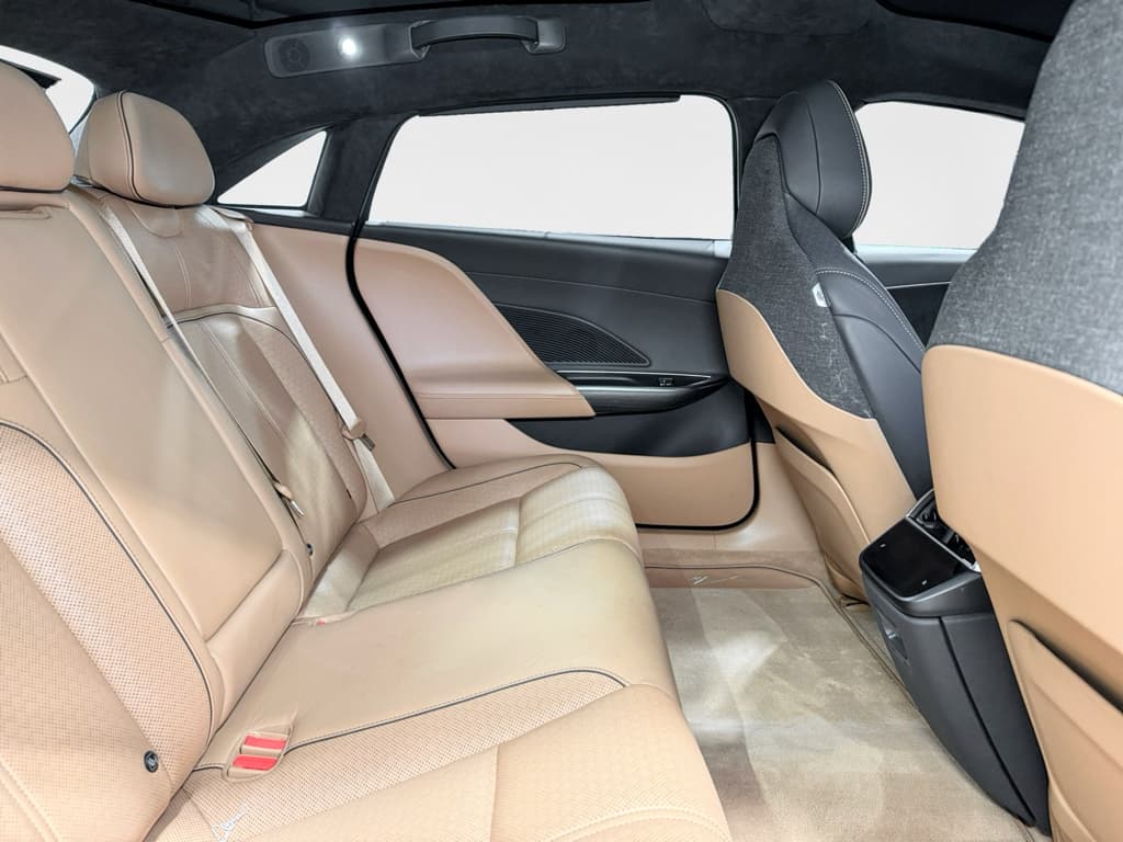2022 Lucid Air view 24