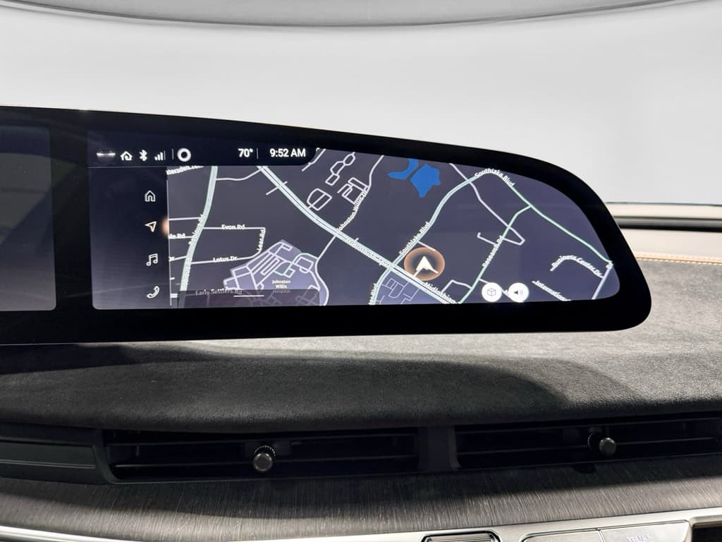 2022 Lucid Air view 12