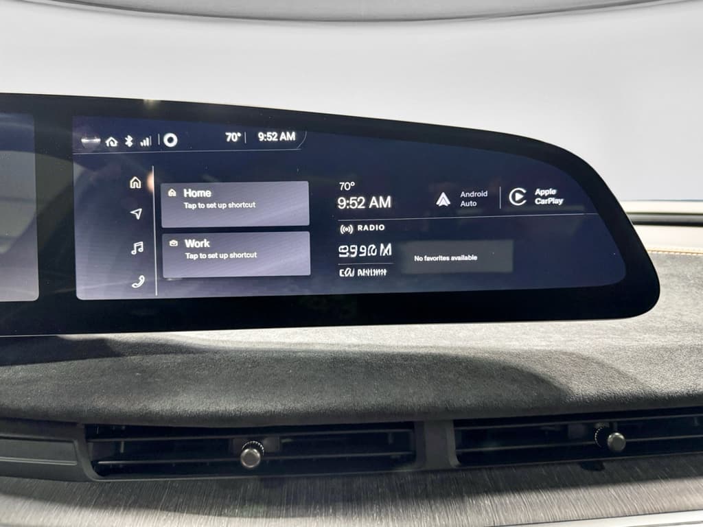 2022 Lucid Air view 11