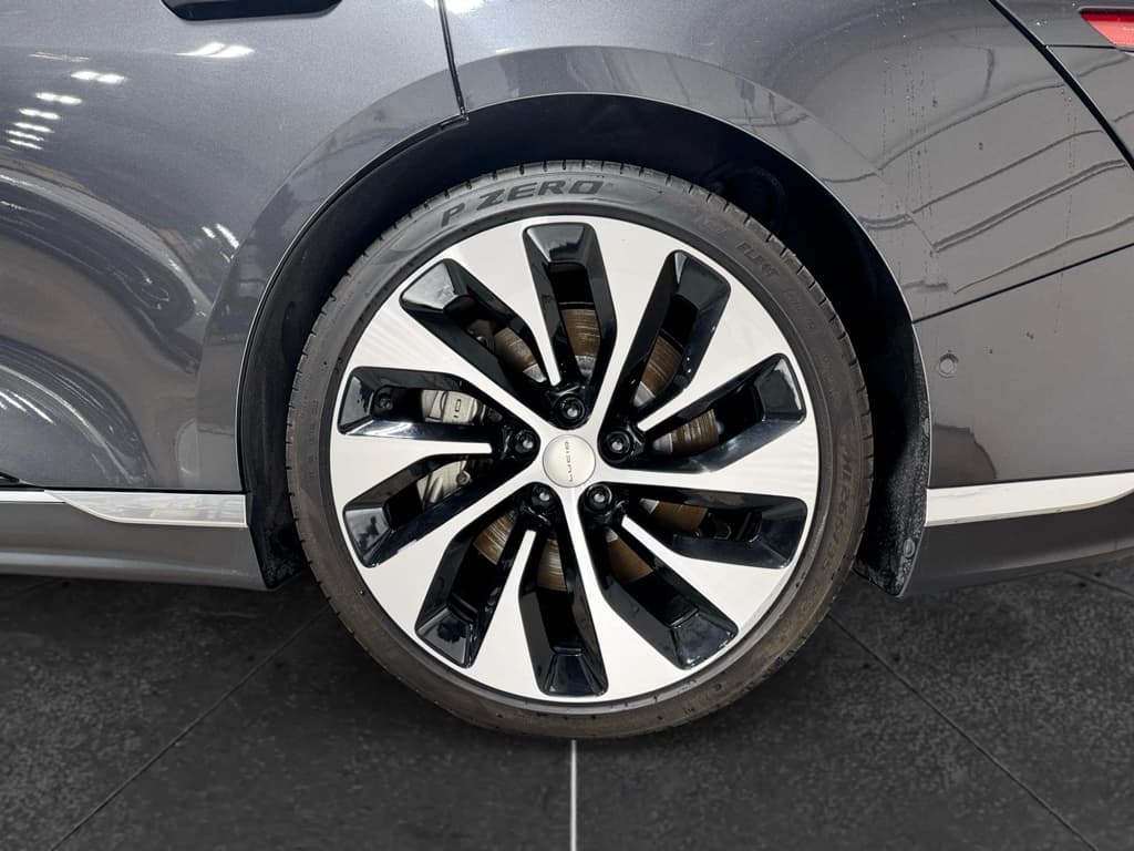 2022 Lucid Air view 35