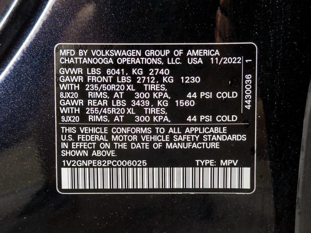 2023 Volkswagen ID.4 view 26